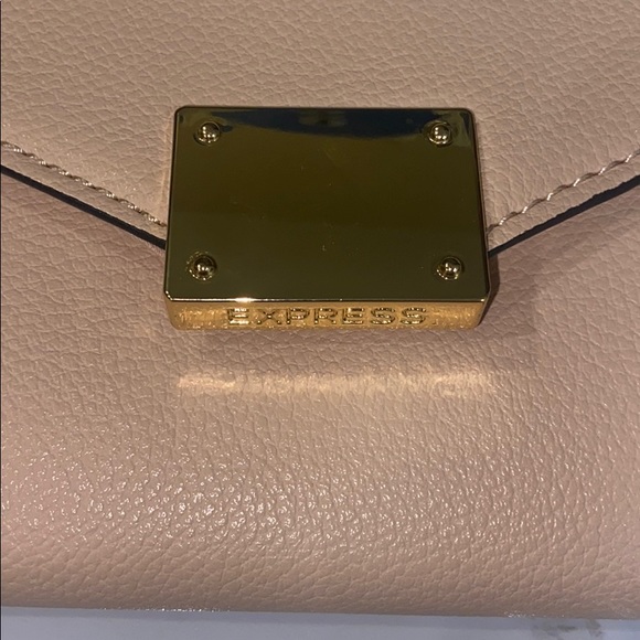 EXPRESS crossbody clutch/cross body - Picture 8 of 8
